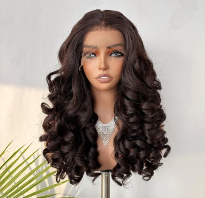 Long Wavy Brown Babe 😘